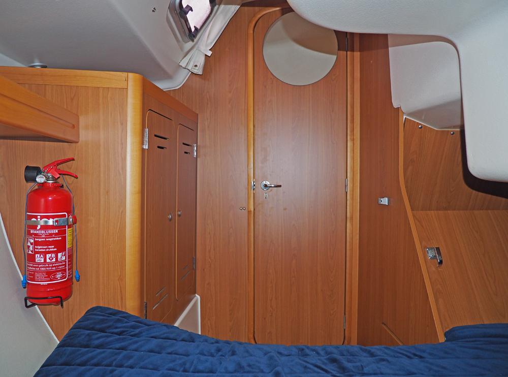 Aft cabin, Accommodation